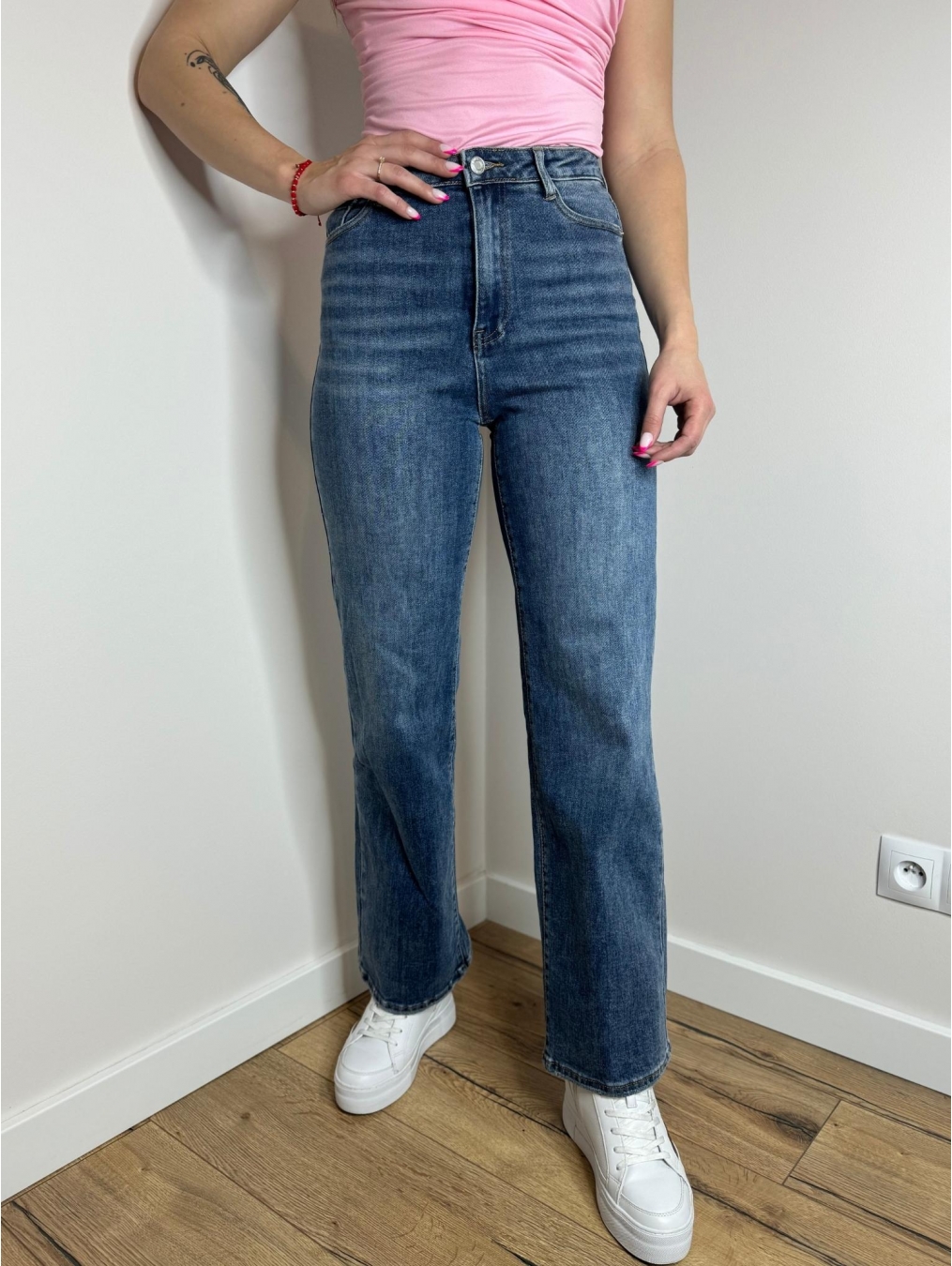 Jeansy rozszerzana nogawka GABI