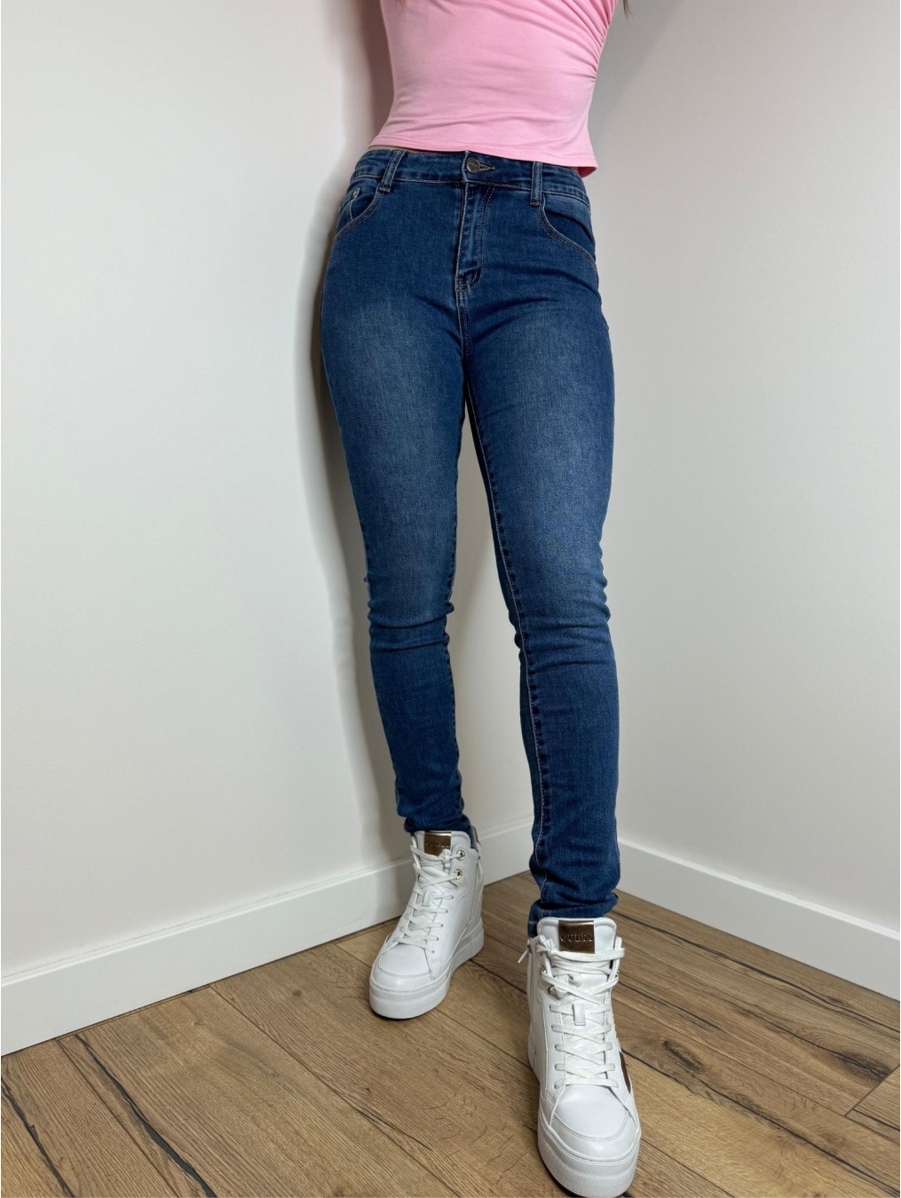Klasyczne jeansy push-up LX128