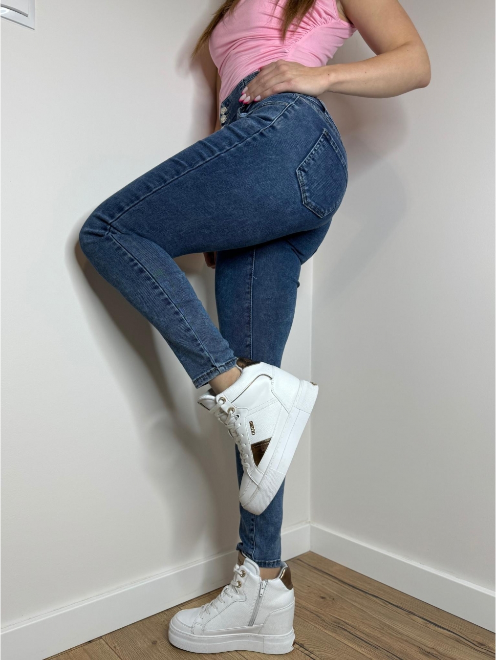 Jeansy z wysokim stanem LX108-J