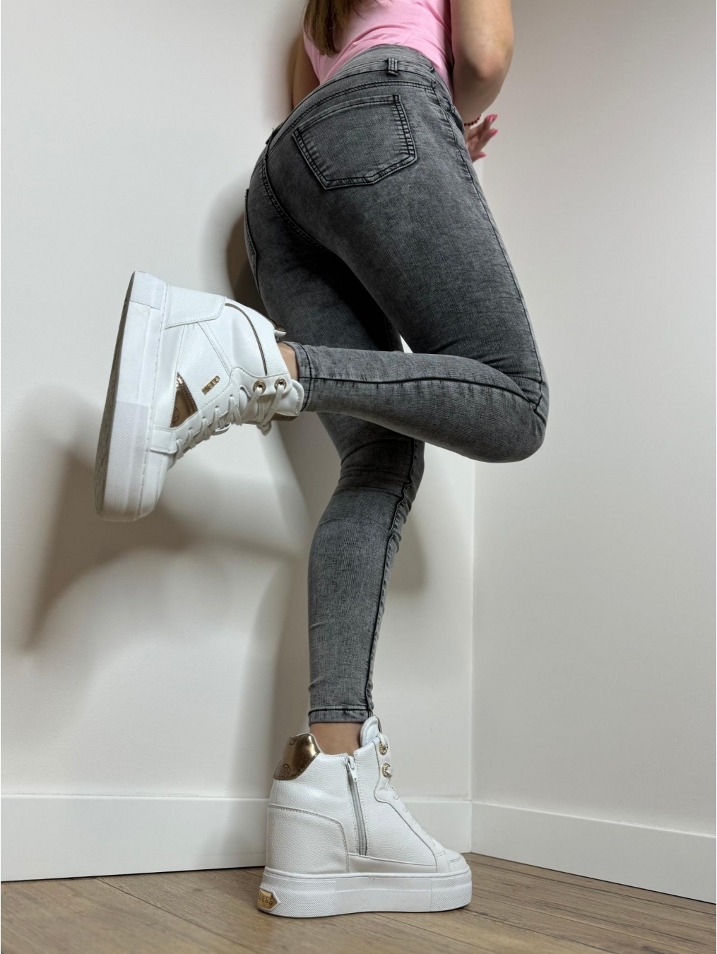 Jeansy z wysokim stanem LX108-S