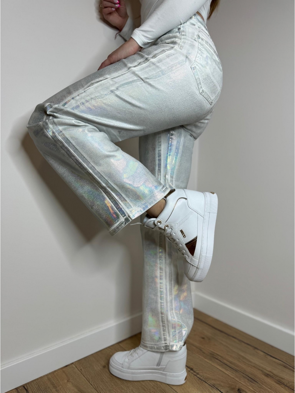 Srebrne spodnie z rozszerzaną nogawką LX145-S