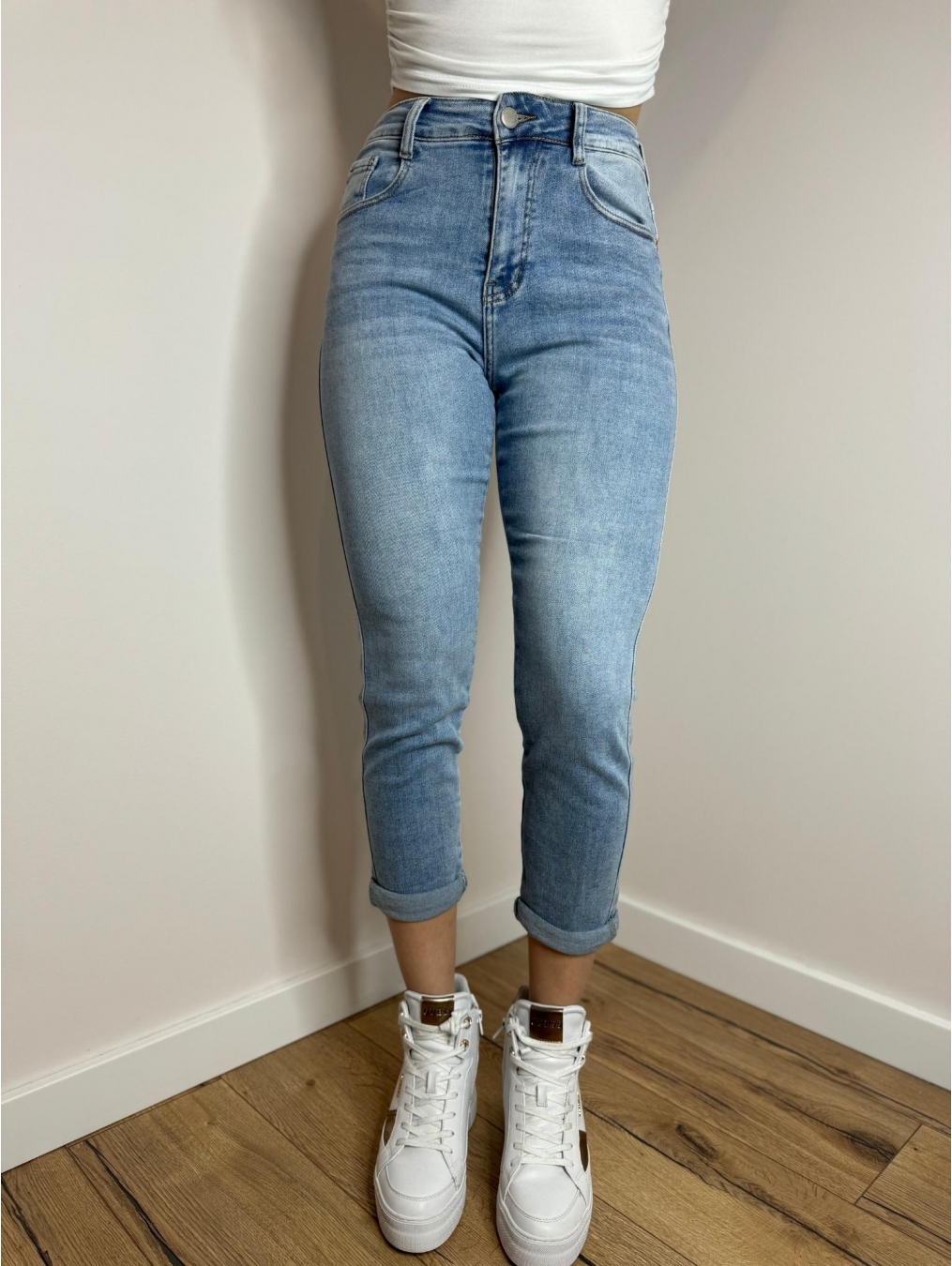 Klasyczne jeansy regular fit LX118-J