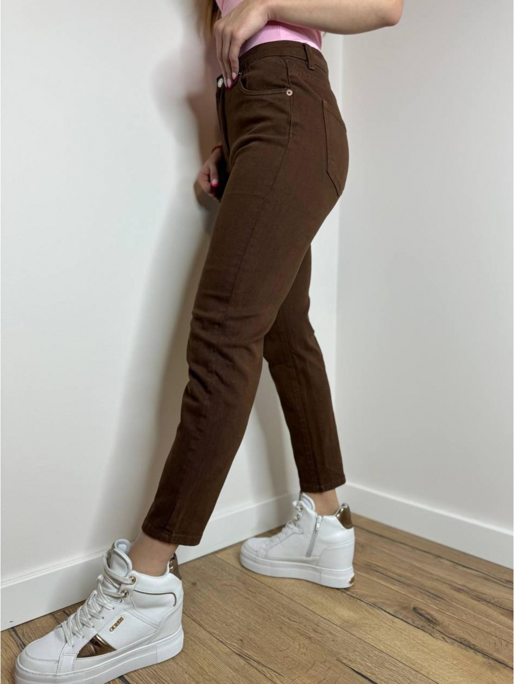 Modne spodnie typu mom fit LX112-B