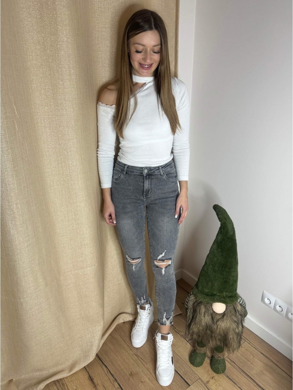 Modne jeansy z dziurami LX122