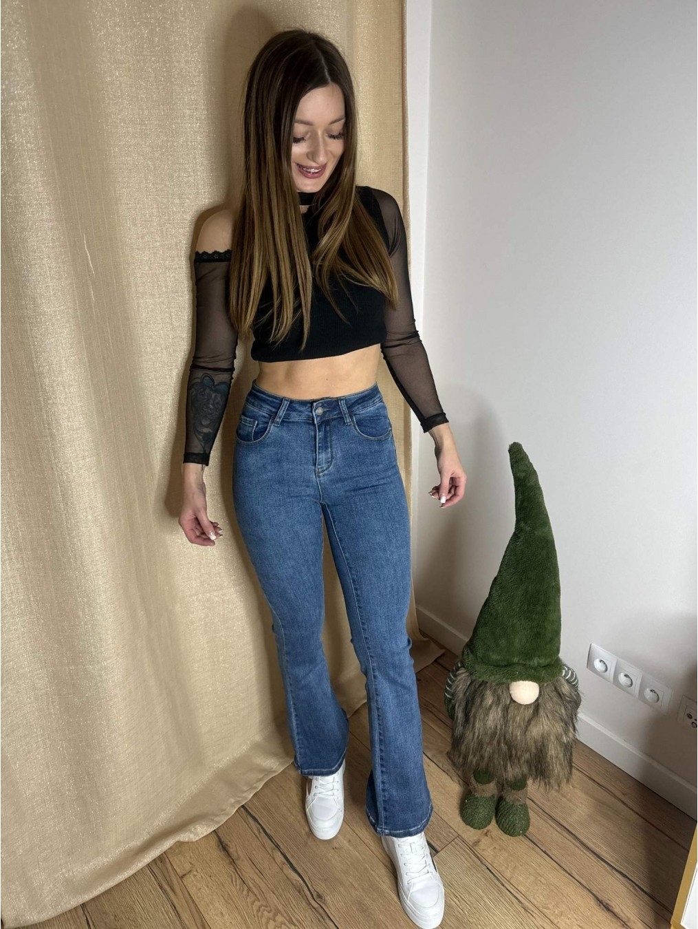 Jeansy push-up rozszerzana nogawka LX135-J