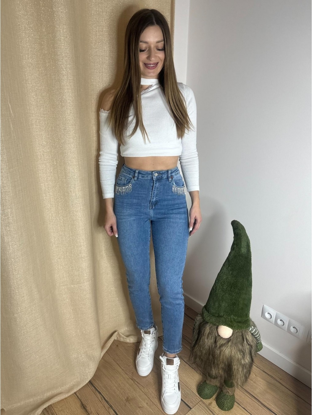 Jeansy ze zdobionymi kieszonkami LX117