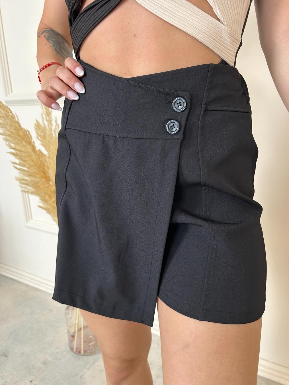 Czarne spódniczko-spodenki TX111-C